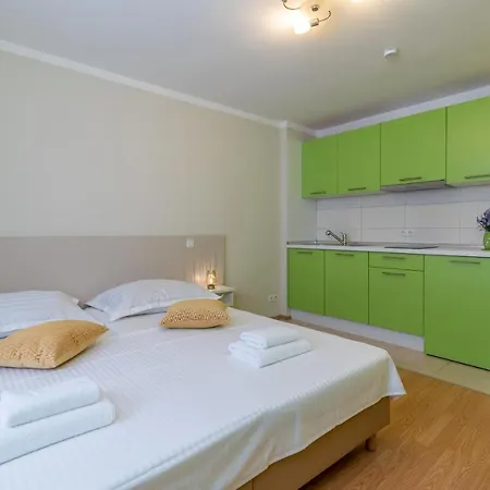 Leonarda Apartament *
