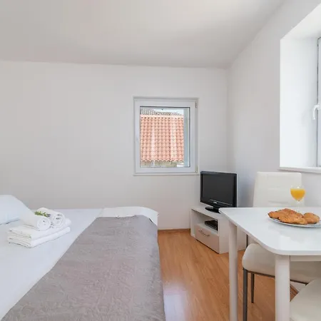 Leonarda Apartamento