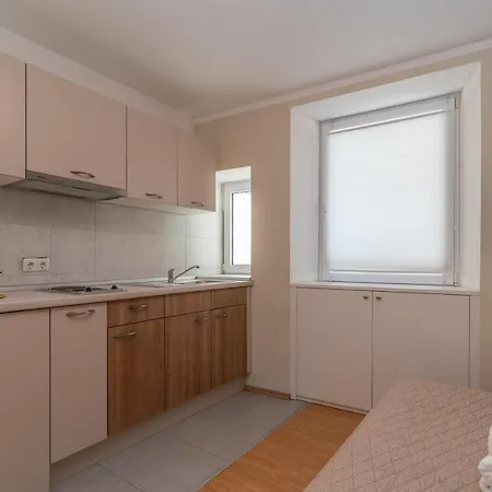 Apartment Leonarda *