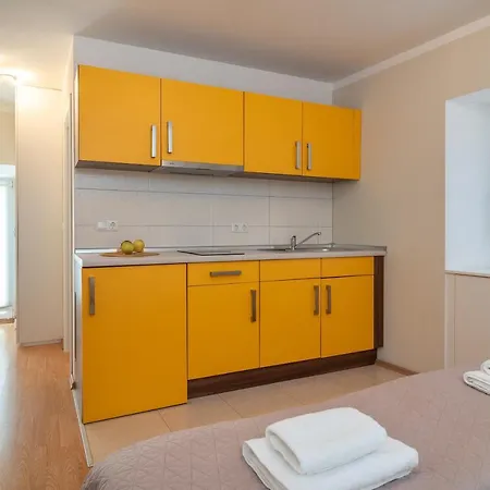 Leonarda Apartamento *