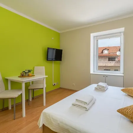 Leonarda Apartment