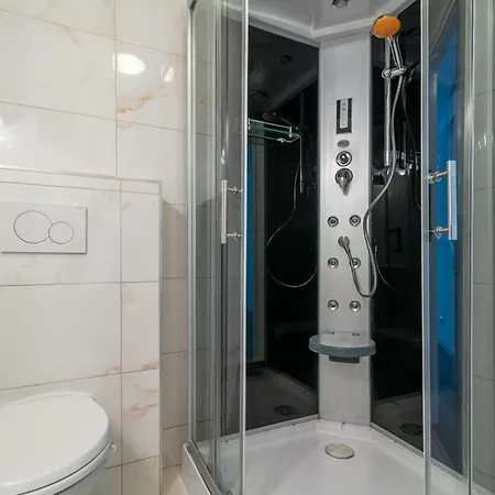 Apartment Leonarda *